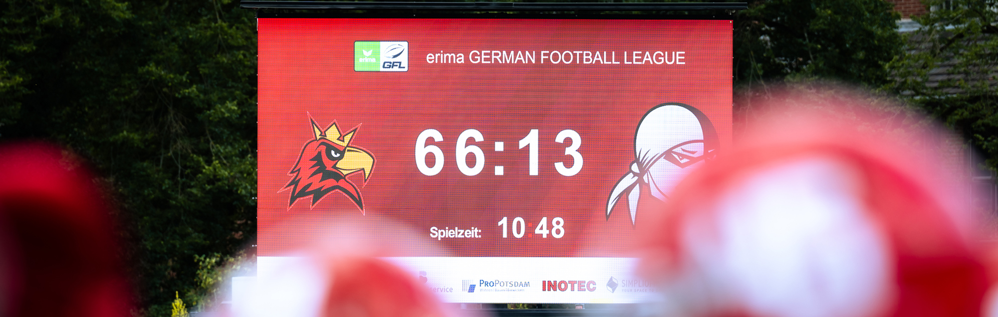 Videowall_Outdoor-für-Football-mit-Spieldaten