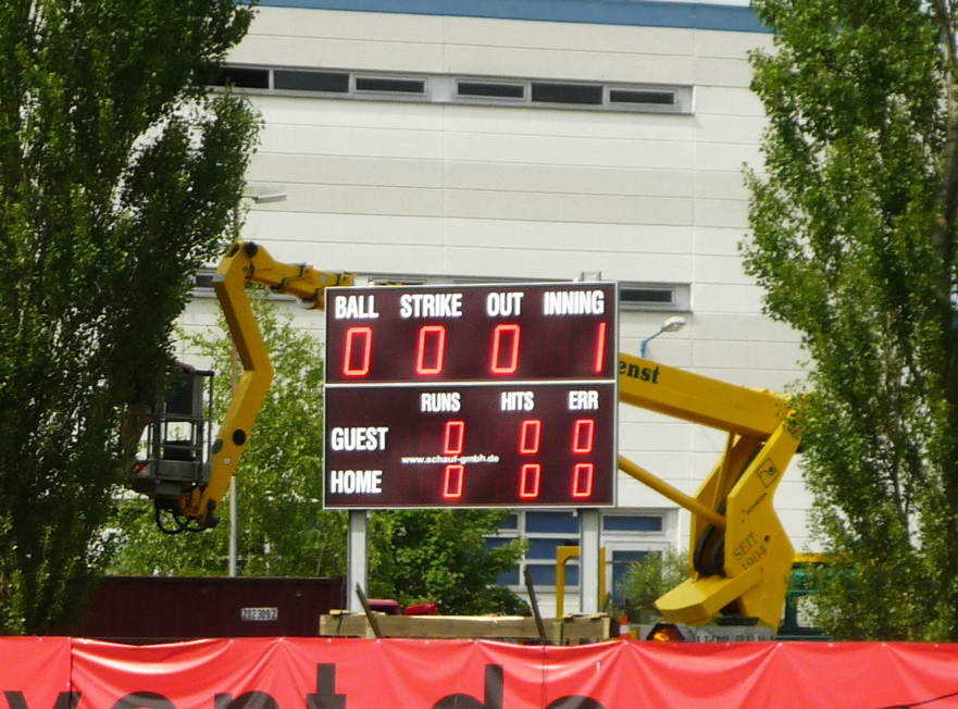 Baseball-Hamburg_close